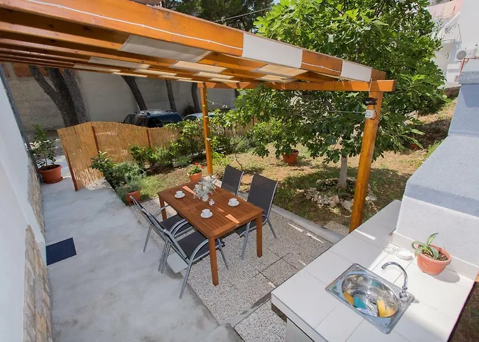 Pinery Apartman *